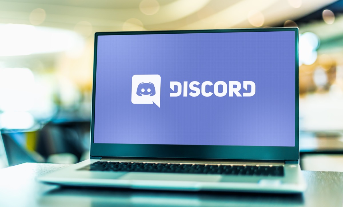 Discord logo on screen.