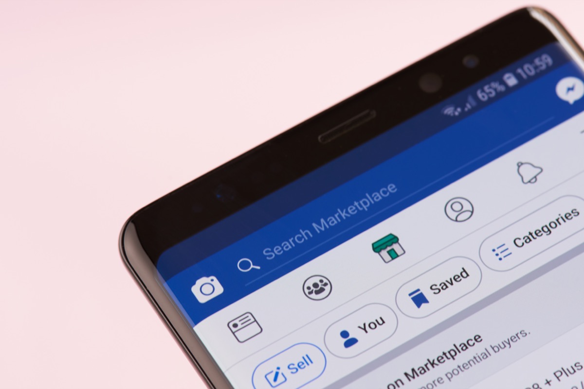 Facebook Marketplace search screen.
