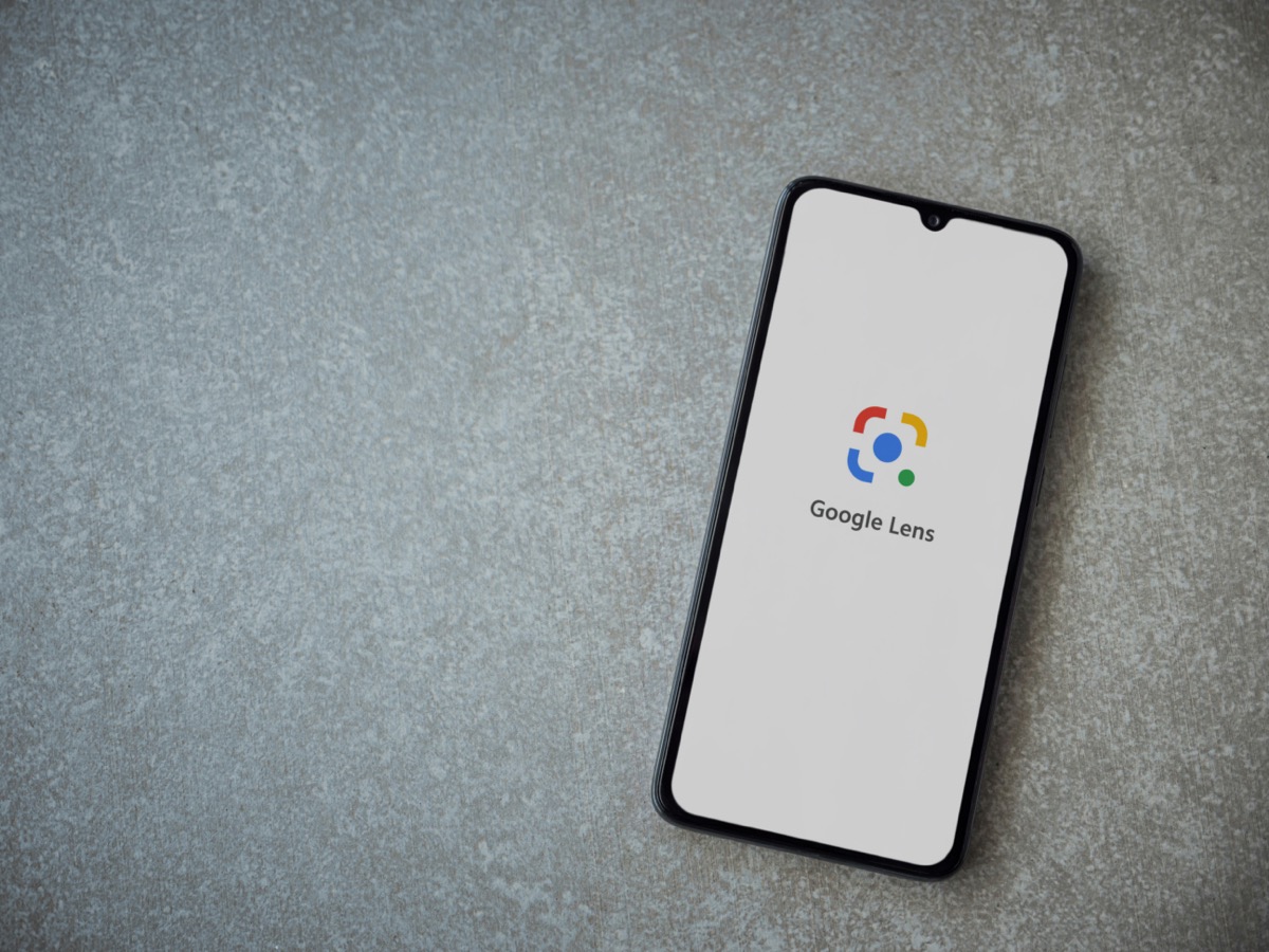 Google Lens on phone screen.